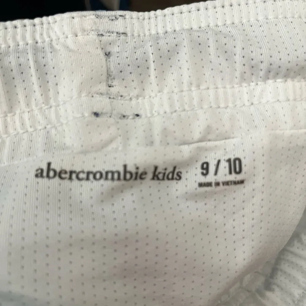 Abercrombie Kids size 9/10 Swim Trunks